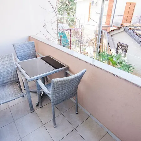 Cirjak Apartment