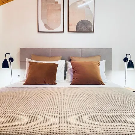 Cirjak Apartament *