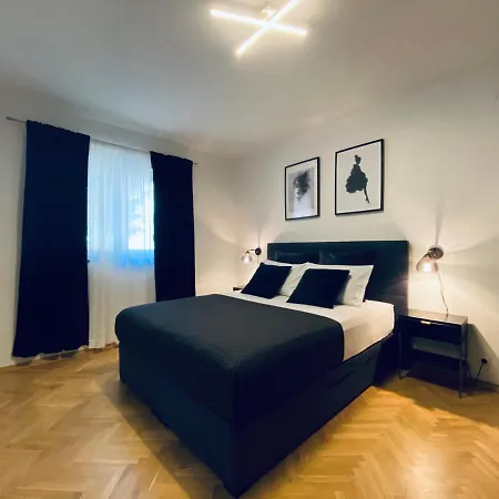 Cirjak Apartament *